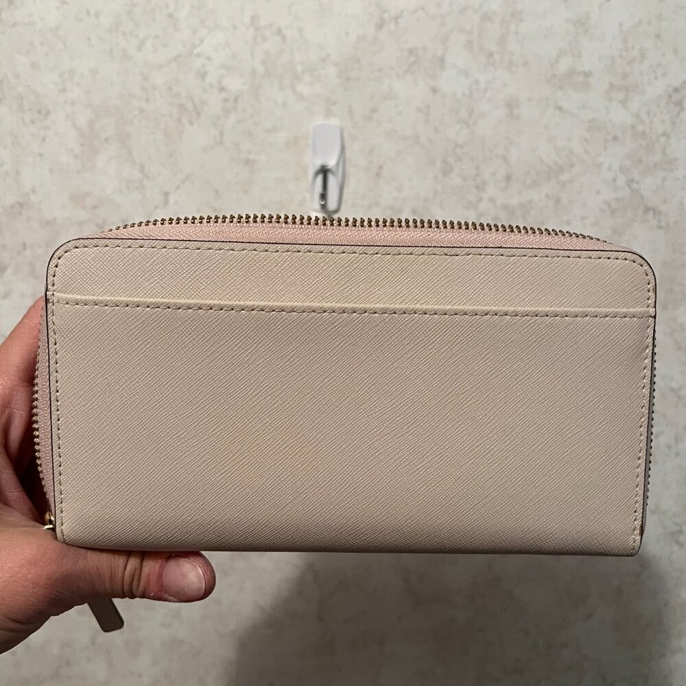 Kate Spade Wallet - Picture 3 of 3